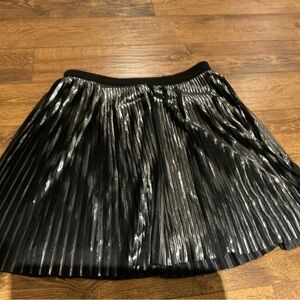EXPRESS PLEATED SKIRT